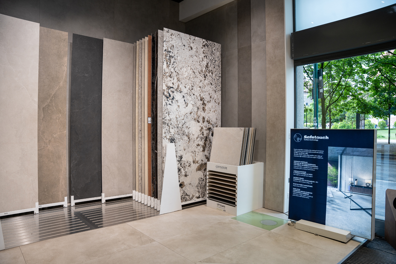 SHOWROOM MILAAN: Foto 13