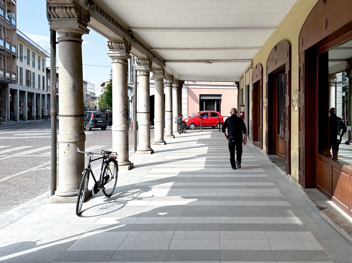Piazza del Popolo en Largo Casali: Foto 6