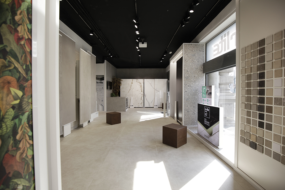 SHOWROOM MILAAN: Foto 1